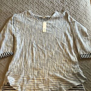 NWT ladies three-quarter length sleeve tunic top by Soft Surroundings